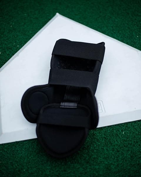 Rawlings Protective Leg Guard, Adult, One Size — view 3 of 4